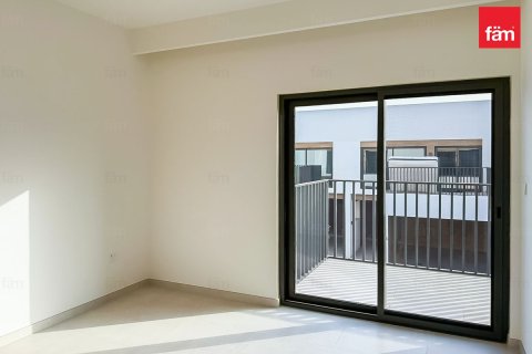 Villa para arrendamento em Dubai, EAU 3 quartos, 125 m2 № 739800 - foto 4