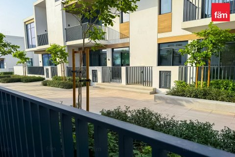 Villa para arrendamento em Dubai, EAU 3 quartos, 125 m2 № 739800 - foto 19