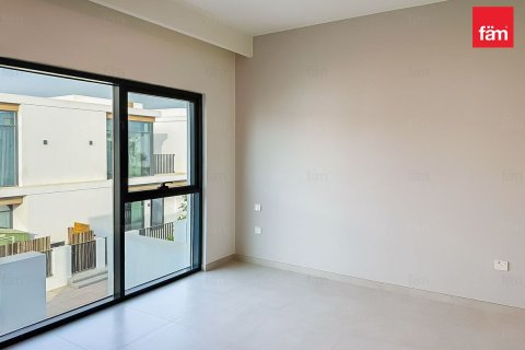 Villa para arrendamento em Dubai, EAU 3 quartos, 125 m2 № 739800 - foto 9