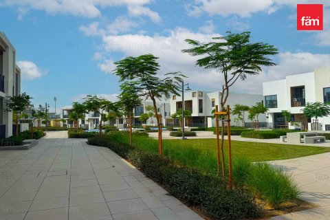 Villa para arrendamento em Dubai, EAU 3 quartos, 125 m2 № 739800 - foto 21