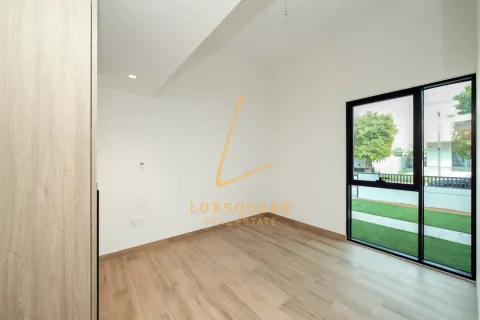 Üürile anda villa asukohaga Al Furjan, Dubai, AÜE: 4 magamistoaga, 548 m² Nr 718146 - pilt 9