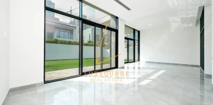 Villa asukohaga Al Furjan, Dubai, AÜE: 4 magamistoaga, 548 m² Nr 718146