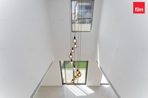 Vila di Al Furjan, Dubai, UAE 5 bilik tidur, 617.5 meter persegi № 703667 - foto 11