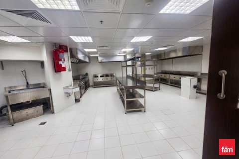 Dubai, BAE’de kiralık dükkan 284.2 m² No 705597 - fotoğraf 4
