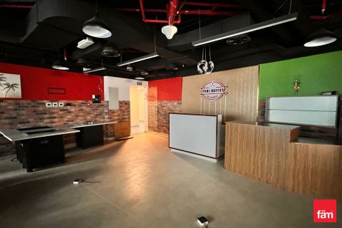 Dubai, BAE’de kiralık dükkan 284.2 m² No 705597 - fotoğraf 2