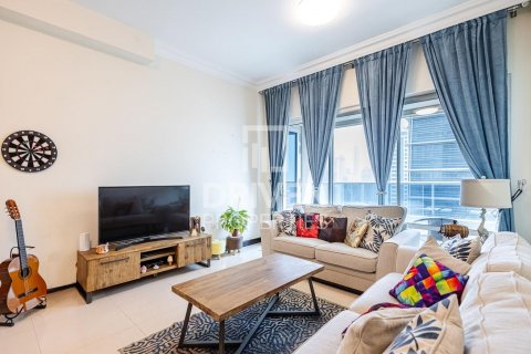 Apartment in Jumeirah Lake Towers, Dubai, UAE 1 bedroom, 73 sq.m. № 603001 - photo 2