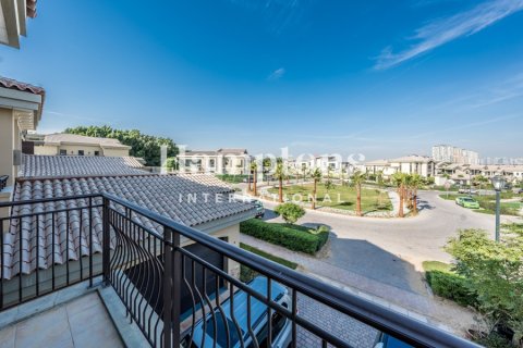 Vila di Jumeirah Golf Estates, Dubai, UAE 5 bilik tidur, 690.45509600 meter persegi № 707815 - foto 12