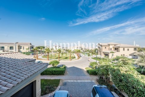 Vila di Jumeirah Golf Estates, Dubai, UAE 5 bilik tidur, 690.45509600 meter persegi № 707815 - foto 17