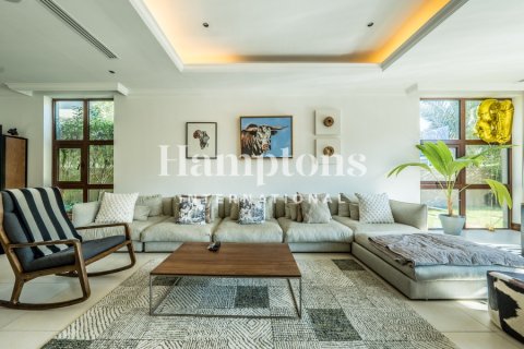 Vila di Jumeirah Golf Estates, Dubai, UAE 5 bilik tidur, 690.45509600 meter persegi № 707815 - foto 24
