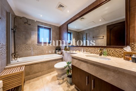 Vila di Jumeirah Golf Estates, Dubai, UAE 5 bilik tidur, 690.45509600 meter persegi № 707815 - foto 14