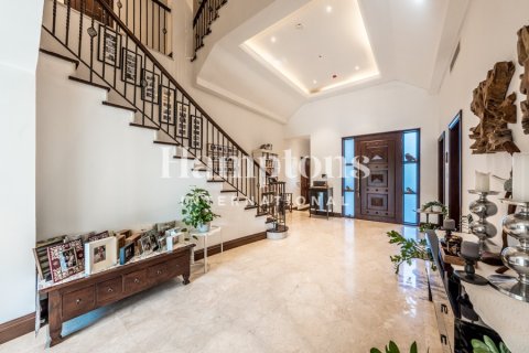 Vila di Jumeirah Golf Estates, Dubai, UAE 5 bilik tidur, 690.45509600 meter persegi № 707815 - foto 8