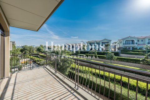 Vila di Jumeirah Golf Estates, Dubai, UAE 5 bilik tidur, 690.45509600 meter persegi № 707815 - foto 13