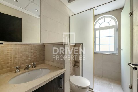 Vilë në Jumeirah Park, Dubai, Emiratet e Bashkuara Arabe 4 dhoma gjumi, 403 m2. № 603738 - Foto 8