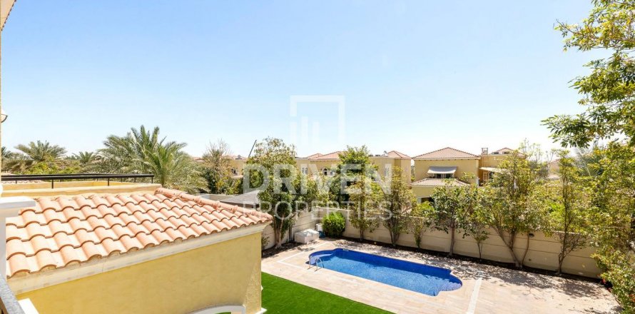 Vilë në Jumeirah Park, Dubai, Emiratet e Bashkuara Arabe 4 dhoma gjumi, 403 m2. № 603738