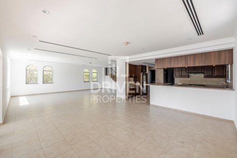 Vilë në Jumeirah Park, Dubai, Emiratet e Bashkuara Arabe 4 dhoma gjumi, 403 m2. № 603738 - Foto 25