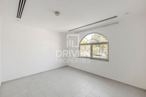 Vilë në Jumeirah Park, Dubai, Emiratet e Bashkuara Arabe 4 dhoma gjumi, 403 m2. № 603738 - Foto 23