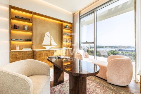 Apartamento para arrendamento em Al Wasl, Dubai, EAU 3 quartos, 183.48 m2 № 756853 - foto 1