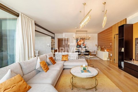 Apartment i Jumeirah, Dubai, UAE 3 soveværelser, 250.65 kvm № 756832