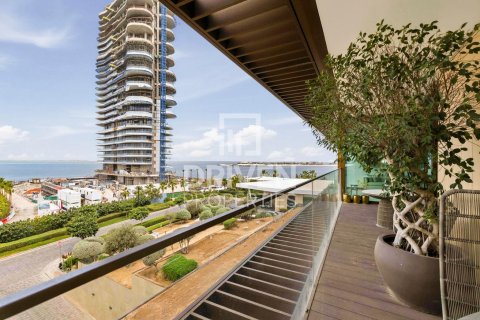 Apartmen di Jumeirah, Dubai, UAE 1 bilik tidur, 150.41 meter persegi № 756833 - foto 4