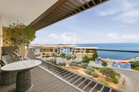 Apartmen di Jumeirah, Dubai, UAE 1 bilik tidur, 150.41 meter persegi № 756833 - foto 27