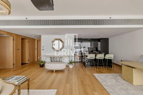 Apartmen di Jumeirah, Dubai, UAE 1 bilik tidur, 150.41 meter persegi № 756833 - foto 7