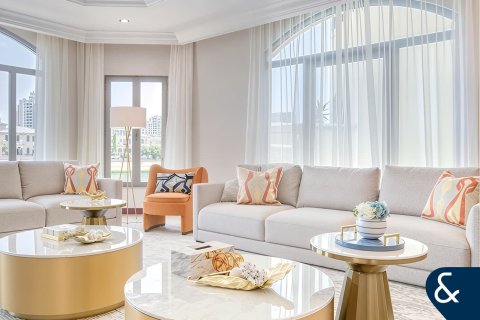 Vila v Palm Jumeirah, Dubai, SAE 5 ložnice, 622 m² Č.: 668520 - fotografie 2