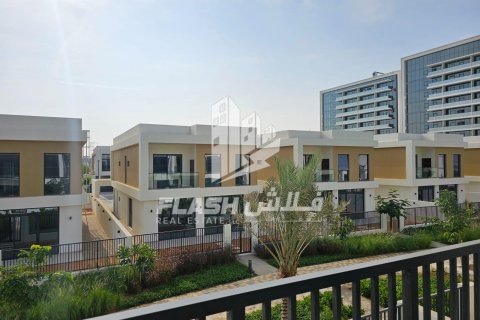 Villa in Mina Al Arab, Ras Al Khaimah, UAE 4 bedrooms, 353 sq.m. № 611681 - photo 13