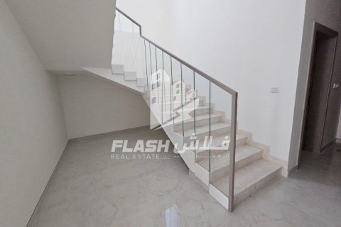 Villa in Mina Al Arab, Ras Al Khaimah, UAE 4 bedrooms, 353 sq.m. № 611681 - photo 14