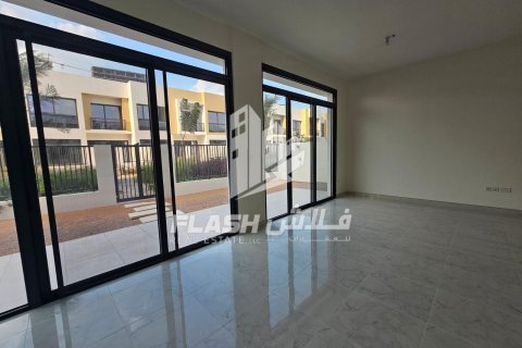Villa in Mina Al Arab, Ras Al Khaimah, UAE 4 bedrooms, 353 sq.m. № 611681 - photo 8
