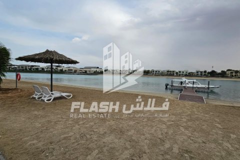 Řadový dům v Mina Al Arab, Ras Al Khaimah, SAE 2 ložnice, 233.3 m² Č.: 611682 - fotografie 1