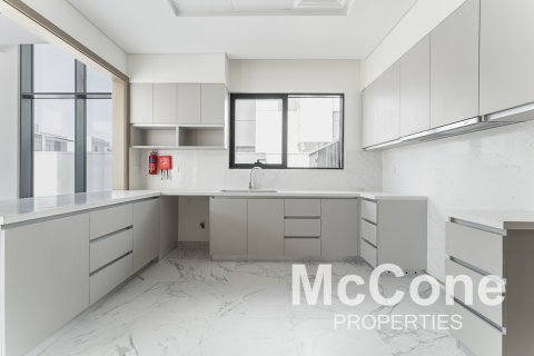 Villa itt: Al Furjan, Dubai, EAE, 4 hálószoba, 569.96 m², azonosító: 587276 - fénykép 11
