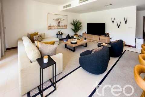 Villa te koop in Arabian Ranches, Dubai, VAE 5 slaapkamers, 450.49 vr.m., nr 753620 - foto 4