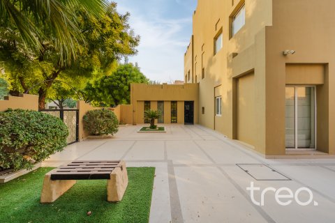 Villa zum Verkauf in Arabian Ranches, Dubai, VAE 7 Schlafzimmer, 505.67 m2 Nr. 753618 - Foto 22