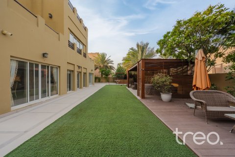 Villa zum Verkauf in Arabian Ranches, Dubai, VAE 7 Schlafzimmer, 505.67 m2 Nr. 753618 - Foto 25