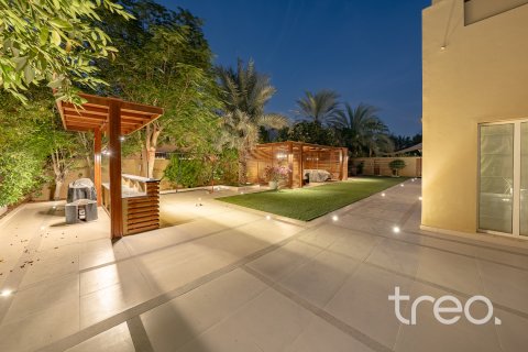 Villa zum Verkauf in Arabian Ranches, Dubai, VAE 7 Schlafzimmer, 505.67 m2 Nr. 753618 - Foto 27