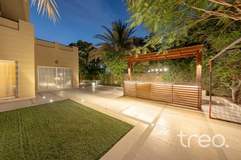 Villa zum Verkauf in Arabian Ranches, Dubai, VAE 7 Schlafzimmer, 505.67 m2 Nr. 753618 - Foto 28