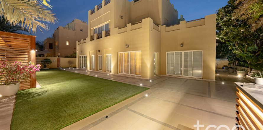 Villa in Arabian Ranches, Dubai, VAE: 7 Schlafzimmer, 505.67 m2 Nr. 753618