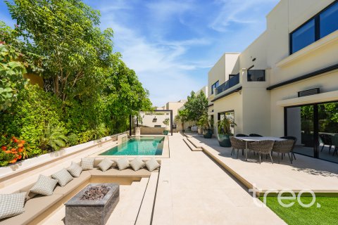 Vila u Meadows, Dubai, UAE 5 spavaćih soba, 408.77 m2 Br. 753614 - fotografija 9