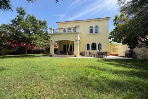 Vilă de închiriat în Jumeirah Park, Dubai, EAU 3 dormitoare, 861 mp. №718669 - poză 14