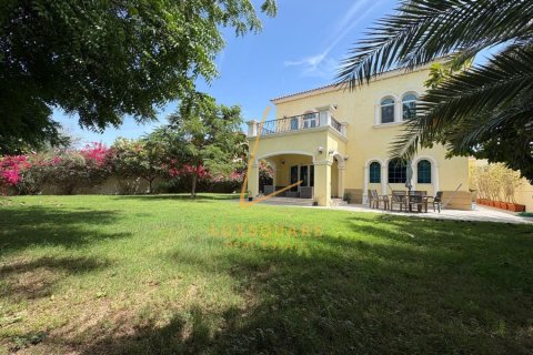 Vilă de închiriat în Jumeirah Park, Dubai, EAU 3 dormitoare, 861 mp. №718669 - poză 17