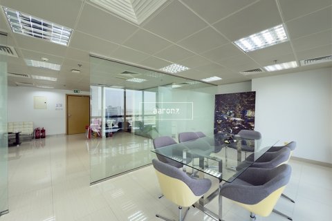 Office in Jumeirah Lake Towers, Dubai, UAE 95.1 sq.m. № 628703 - photo 12