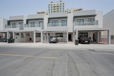 Al Furjan, Dubai, संयुक्त अरब अमीरात में टाउनहाउस, 3 बेडरूम, 222.7 वर्ग मीटर, संख्या 628704 - फ़ोटो 1