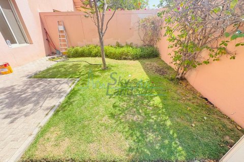 Villa uthyres i Umm Suqeim, Dubai, UAE 3 sovrum, 325.2 kvm Nr. 628657 - fotografi 12