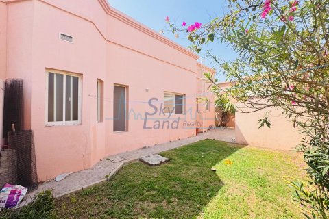 Villa uthyres i Umm Suqeim, Dubai, UAE 3 sovrum, 325.2 kvm Nr. 628657 - fotografi 20