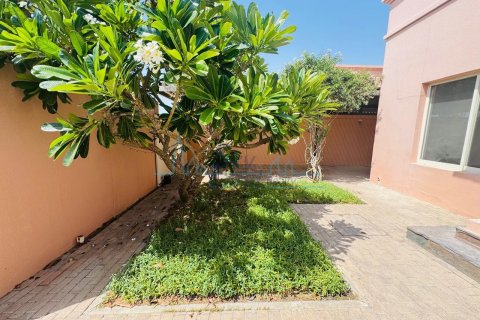 Villa uthyres i Umm Suqeim, Dubai, UAE 3 sovrum, 325.2 kvm Nr. 628657 - fotografi 13