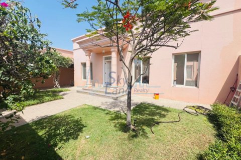 Villa uthyres i Umm Suqeim, Dubai, UAE 3 sovrum, 325.2 kvm Nr. 628657 - fotografi 2