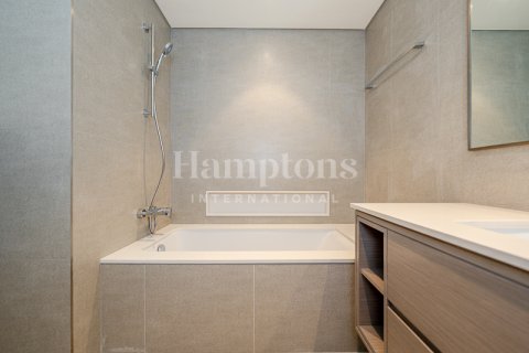 Apartment in Palm Jumeirah, Dubai, UAE 2 bedrooms, 111.60994808 sq.m. № 595246 - photo 11