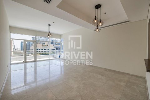 Apartment in Business Bay, Dubai, UAE 1 bedroom, 113 sq.m. № 602037 - photo 1