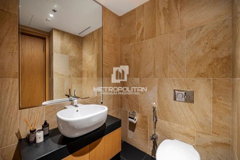 Apartment in Jumeirah, Dubai, UAE 1 bedroom, 150 sq.m. № 592262 - photo 5