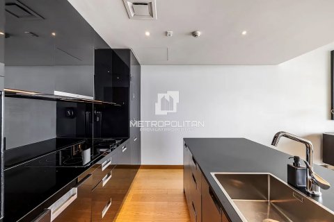 Apartment in Jumeirah, Dubai, UAE 1 bedroom, 150 sq.m. № 592262 - photo 7